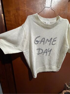 Le Lis Cream 'GAME DAY' Short-Sleeve Knit Sweater